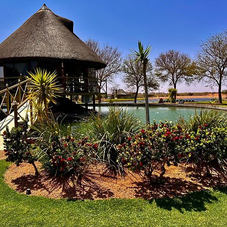 Lapa Lange Game Lodge Mariental Buitenkant foto