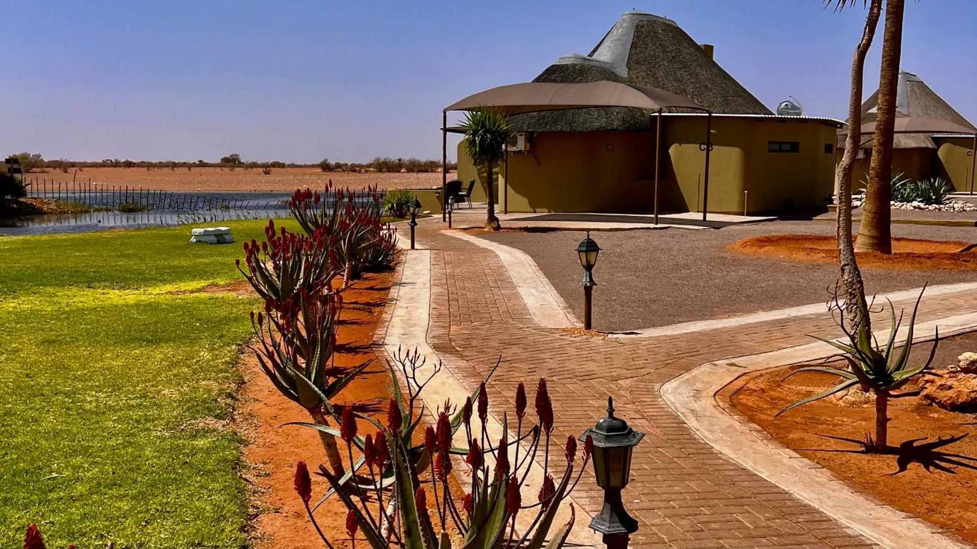 Lapa Lange Game Lodge Mariental Buitenkant foto